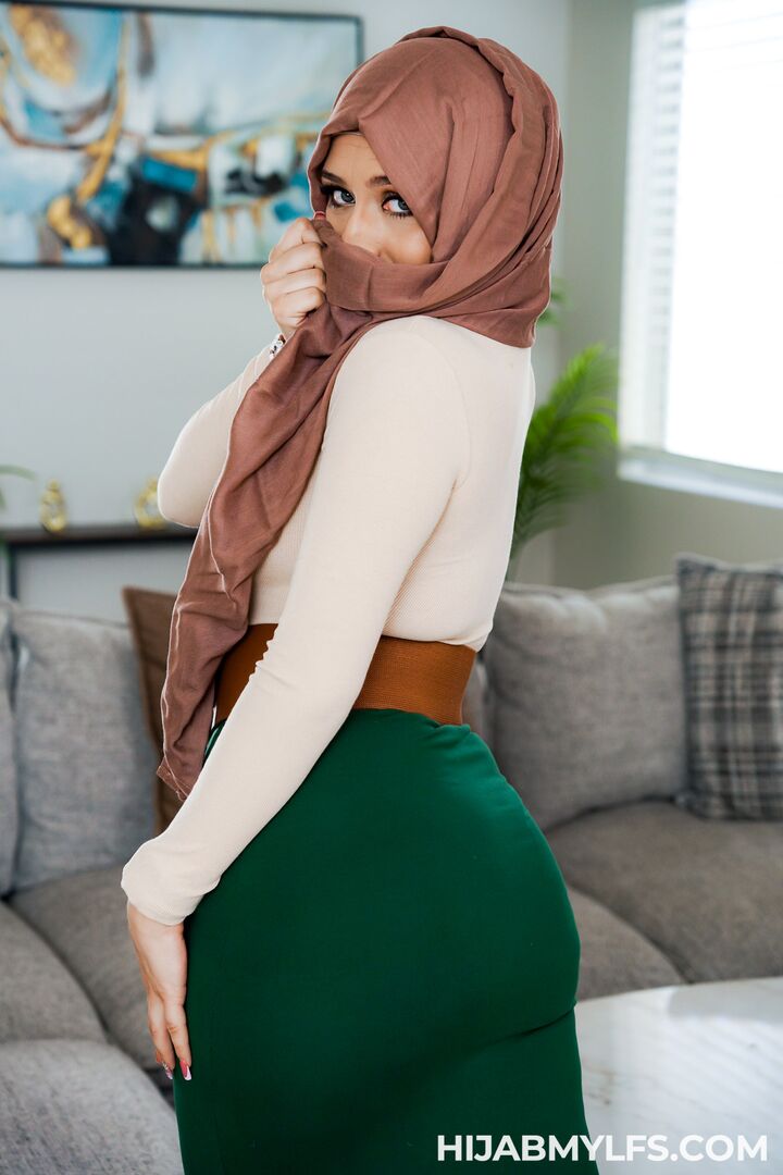 A Dutiful Hijab Wife Milks Every Cock in the Household