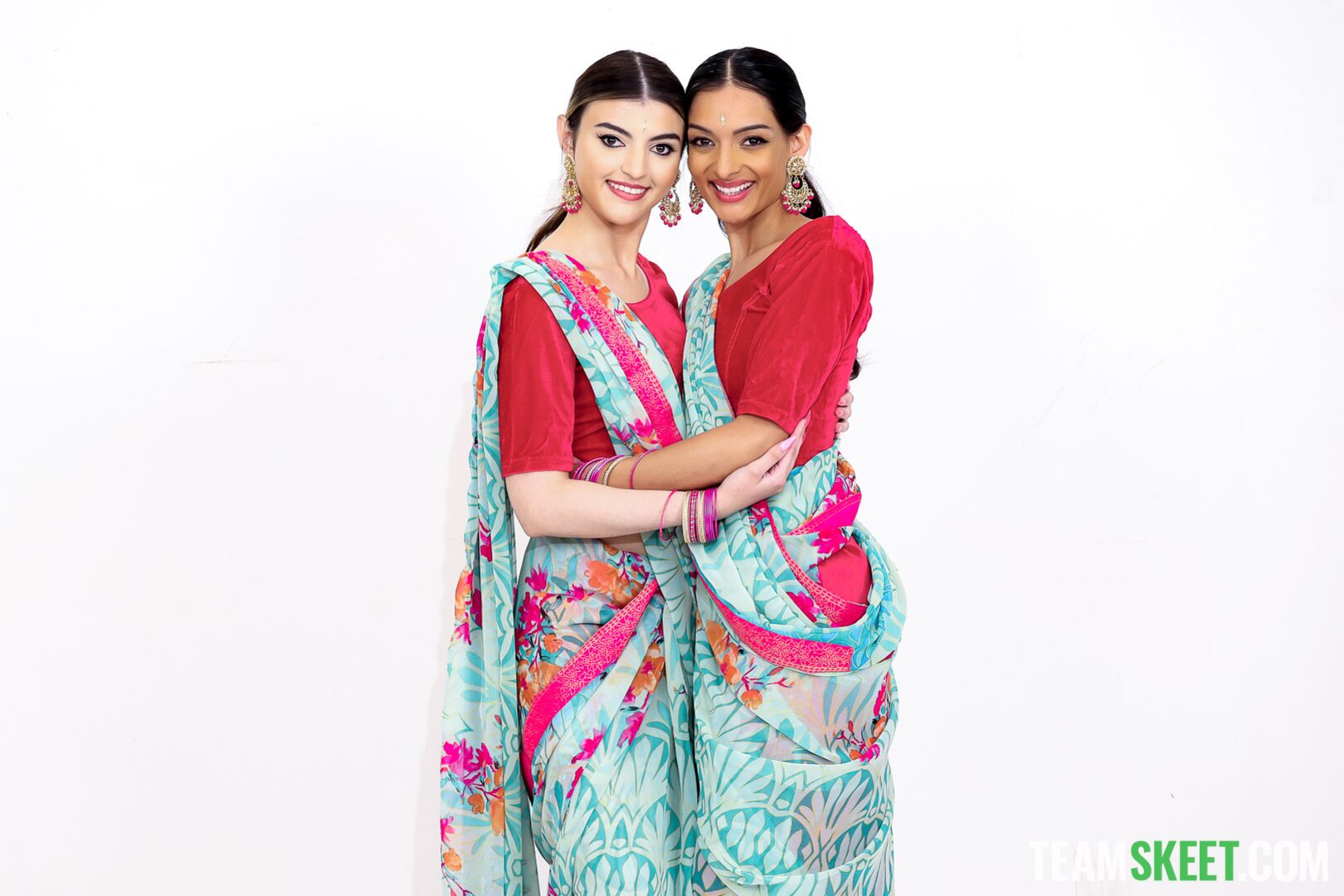 Meet the Sari-Sisters: Indian Twins Share Their First Cock