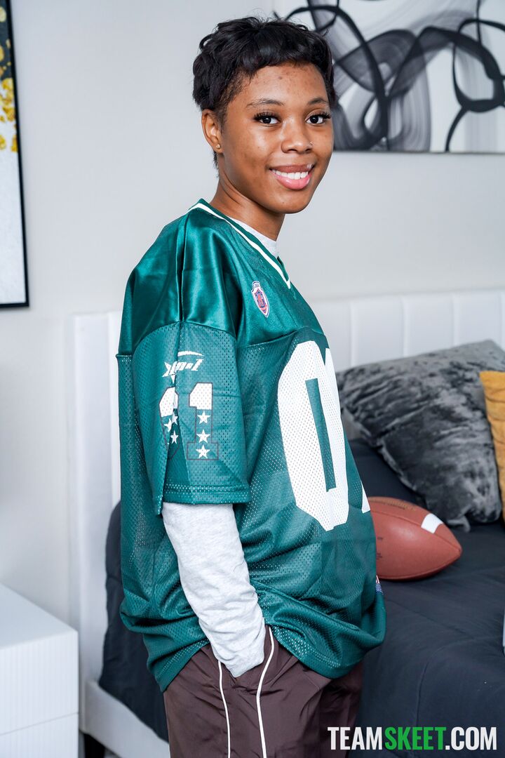 My Stepdaughter Was Hiding a Perfect Body Underneath That Jersey (Journey Love Debut)
