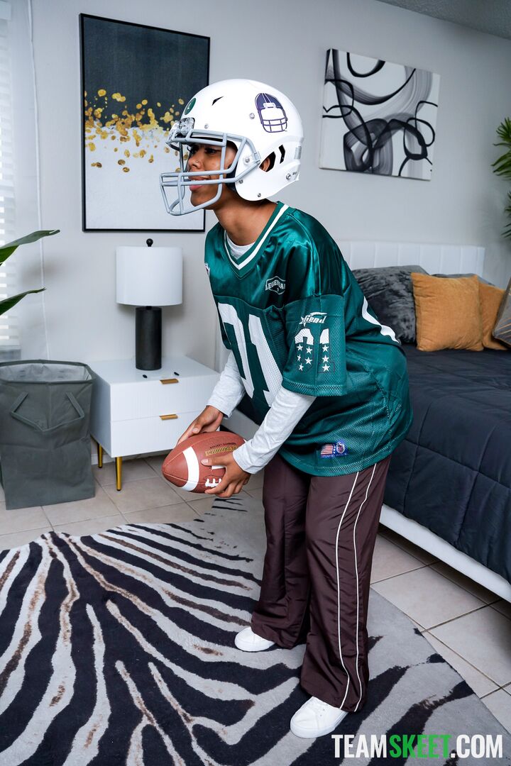 My Stepdaughter Was Hiding a Perfect Body Underneath That Jersey (Journey Love Debut)