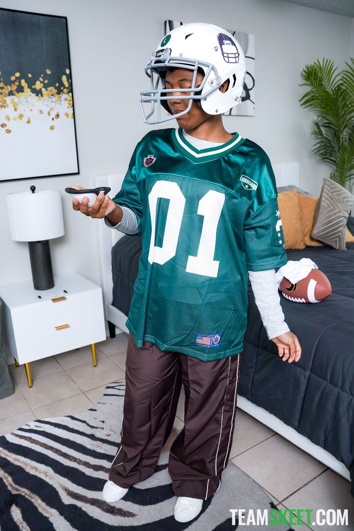 My Stepdaughter Was Hiding a Perfect Body Underneath That Jersey (Journey Love Debut)