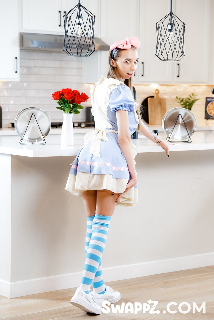 “Give Me the Secret Sauce, Stepbro!” Waitress War Swap