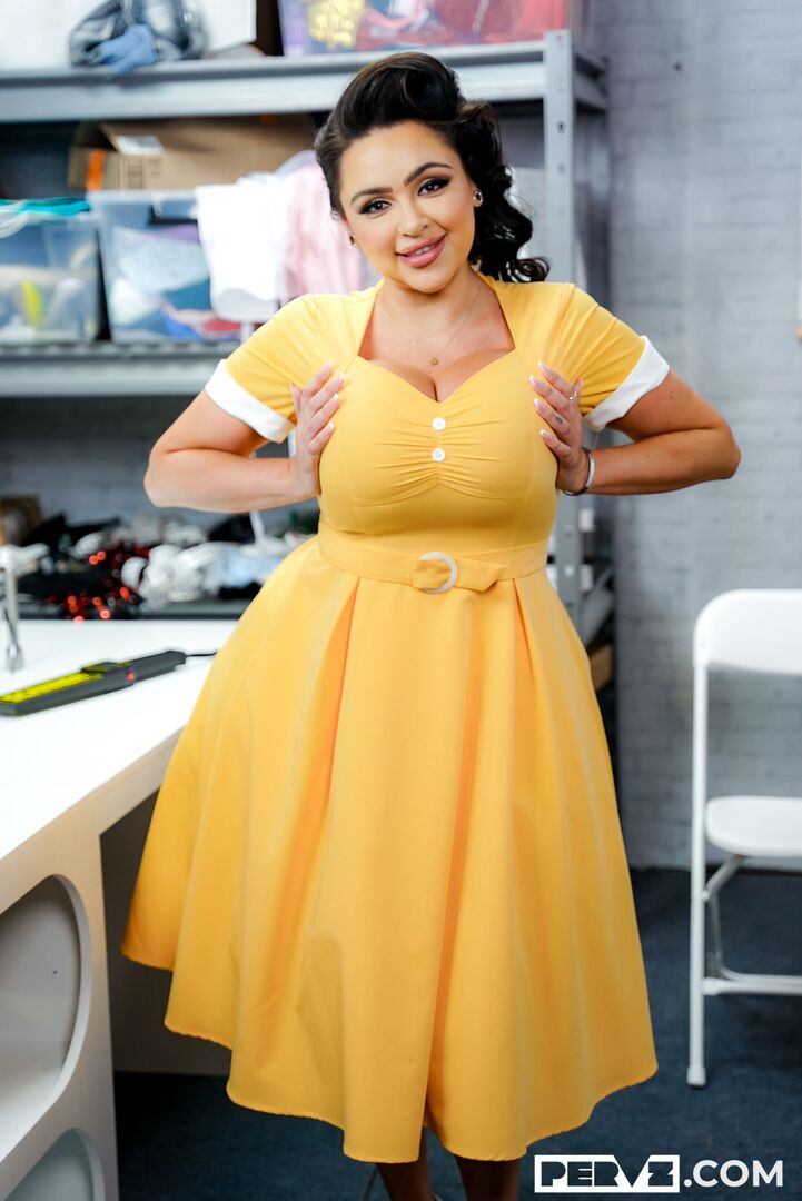 Case No. 8004269: Thicker Than Cake Housewife Gets Caught Stealing