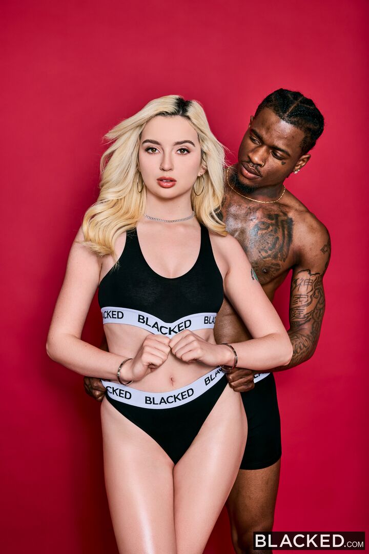 Fit Blonde Lexi Devours His Huge BBC