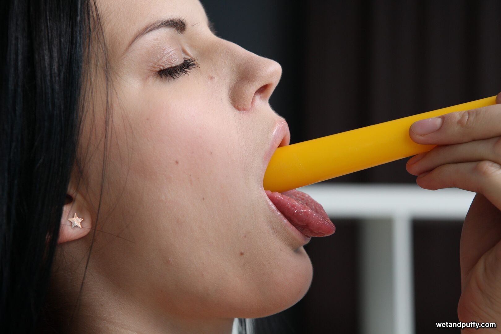 Mia — Mia Anal