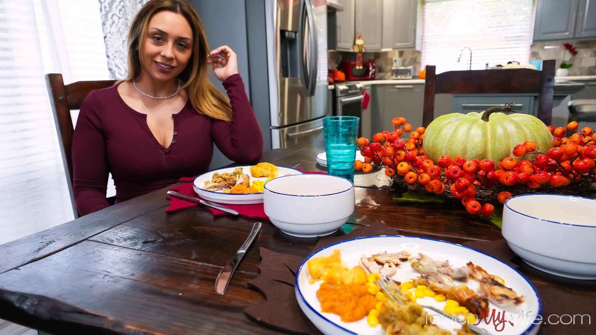 Wife's Big Cock Thanksgiving Surprise Stuffin'