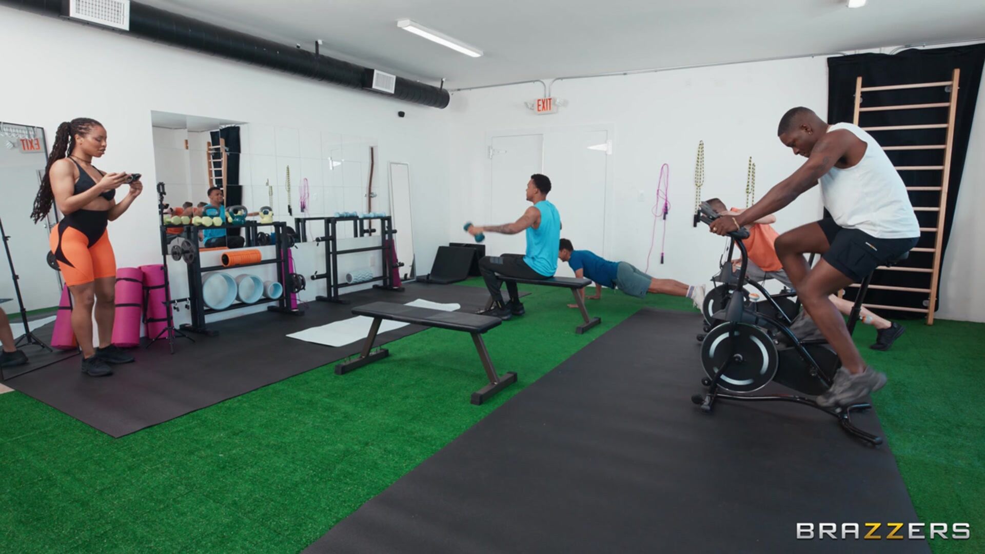 Fitness Influencer Takes On Gym Bros