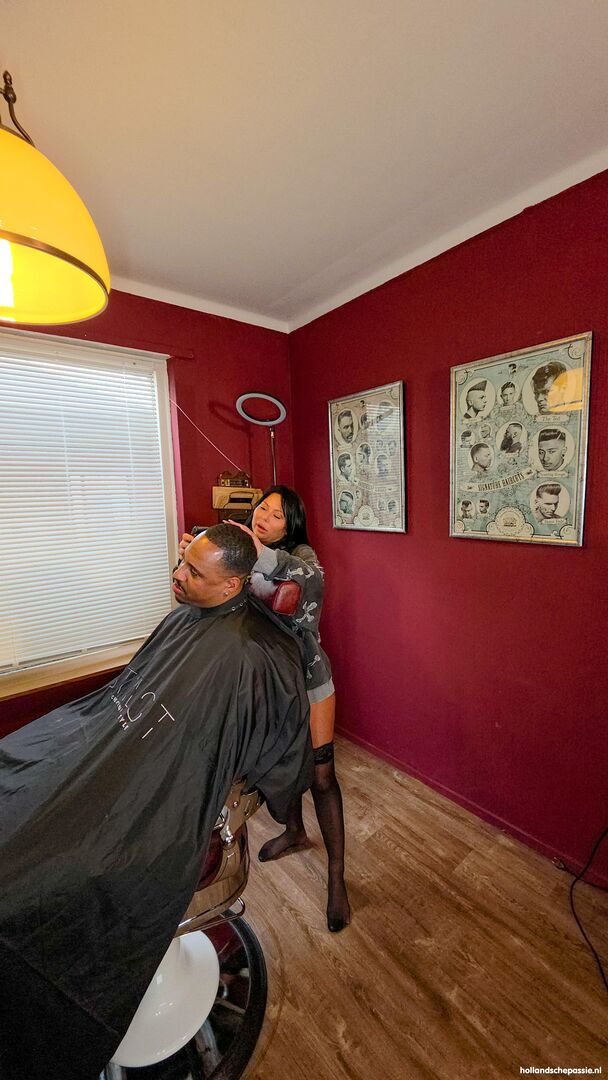 Bij de Blote Barbier!