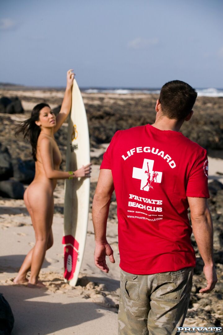Brunette Vanessa Beach Hardcore