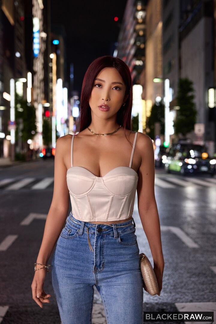 Petite Babe Mixes Business With BBC Pleasure