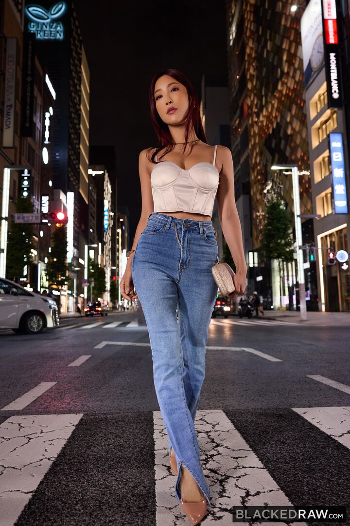 Petite Babe Mixes Business With BBC Pleasure
