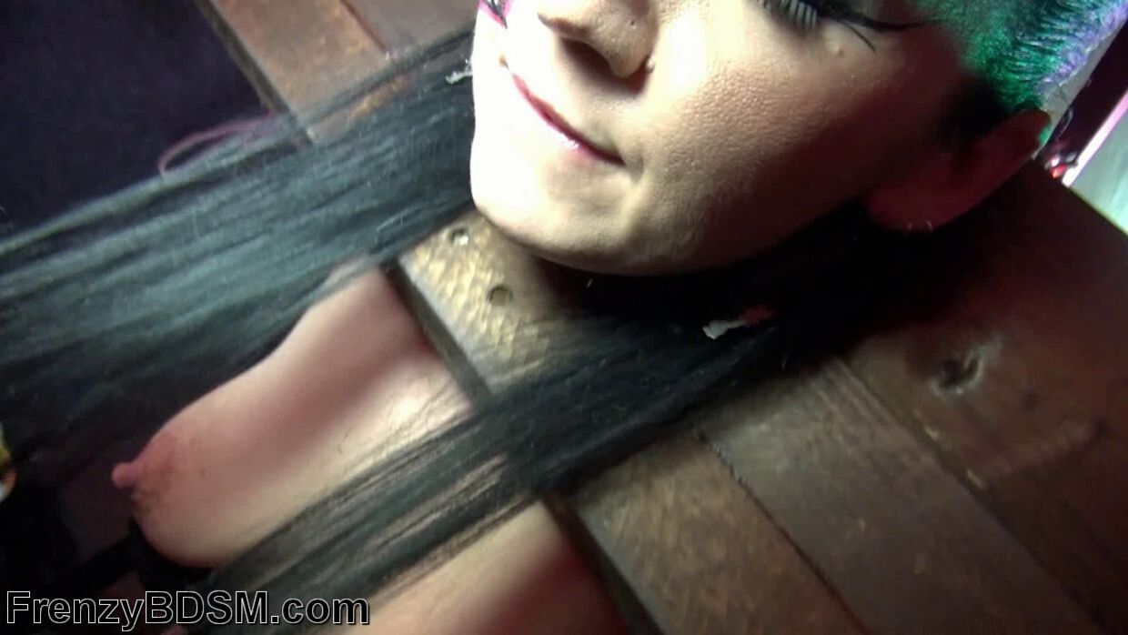 TWO GIRLS PERVING IN BDSM SESSION