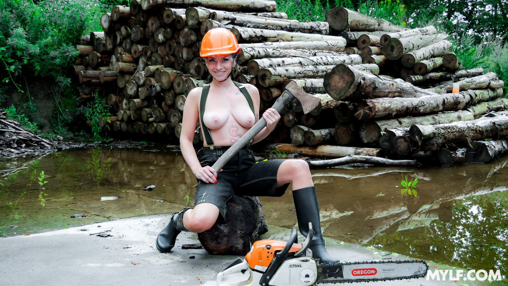 Lady Lumberjack Can Handle Any Wood (CG Dangers Debut)