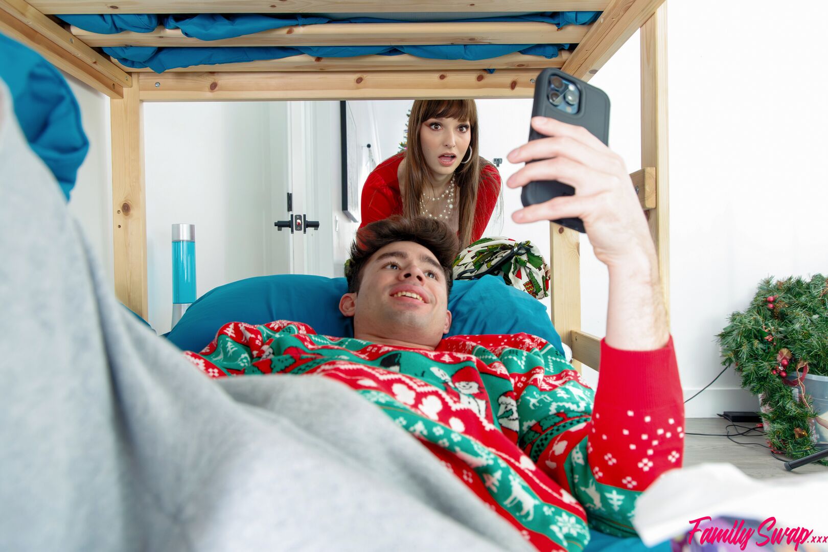 Were Too Horny For A Christmas Card Picture - S11:E2