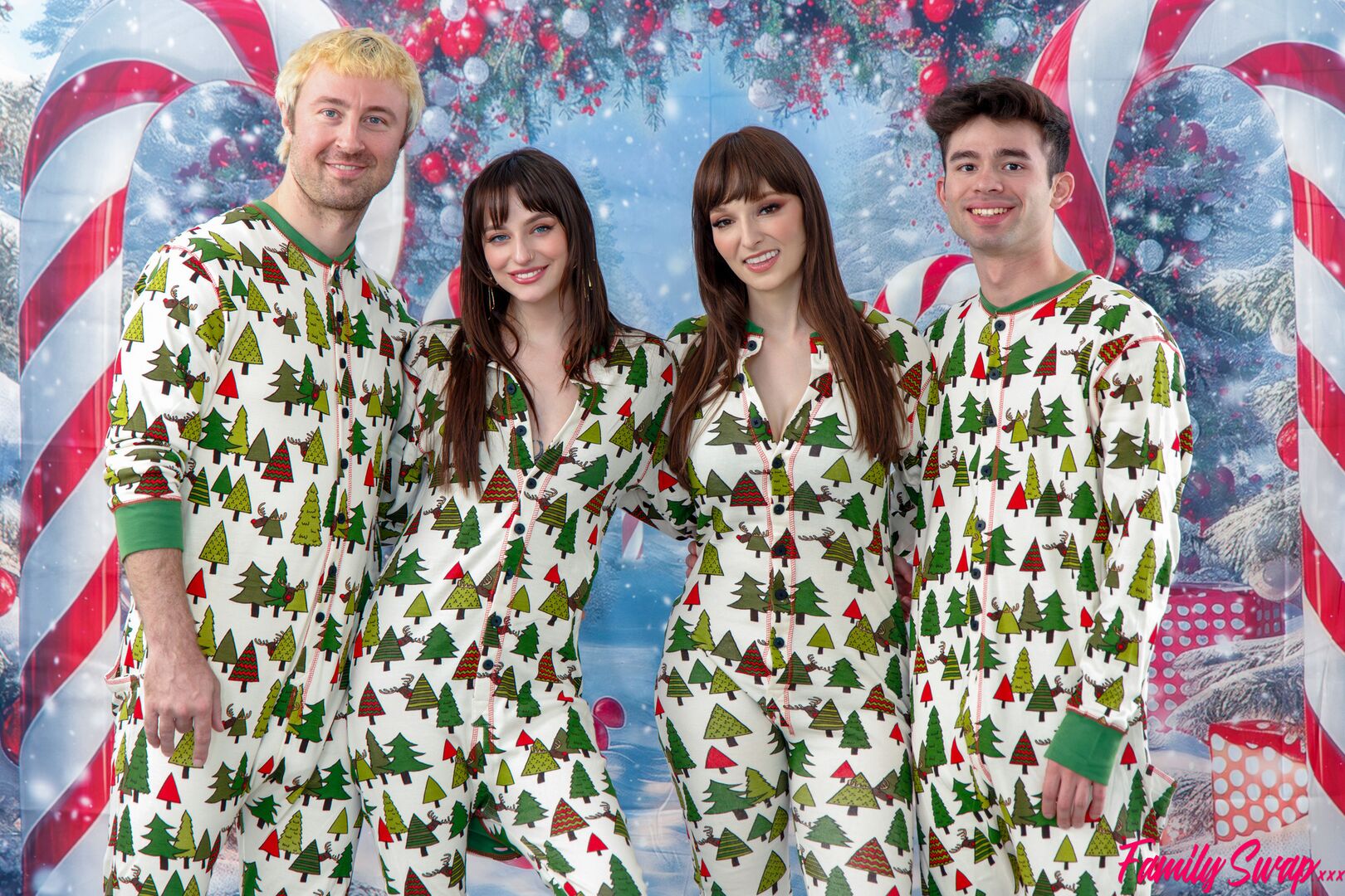 Were Too Horny For A Christmas Card Picture - S11:E2