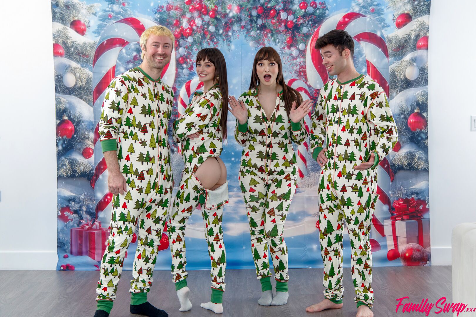 Were Too Horny For A Christmas Card Picture - S11:E2