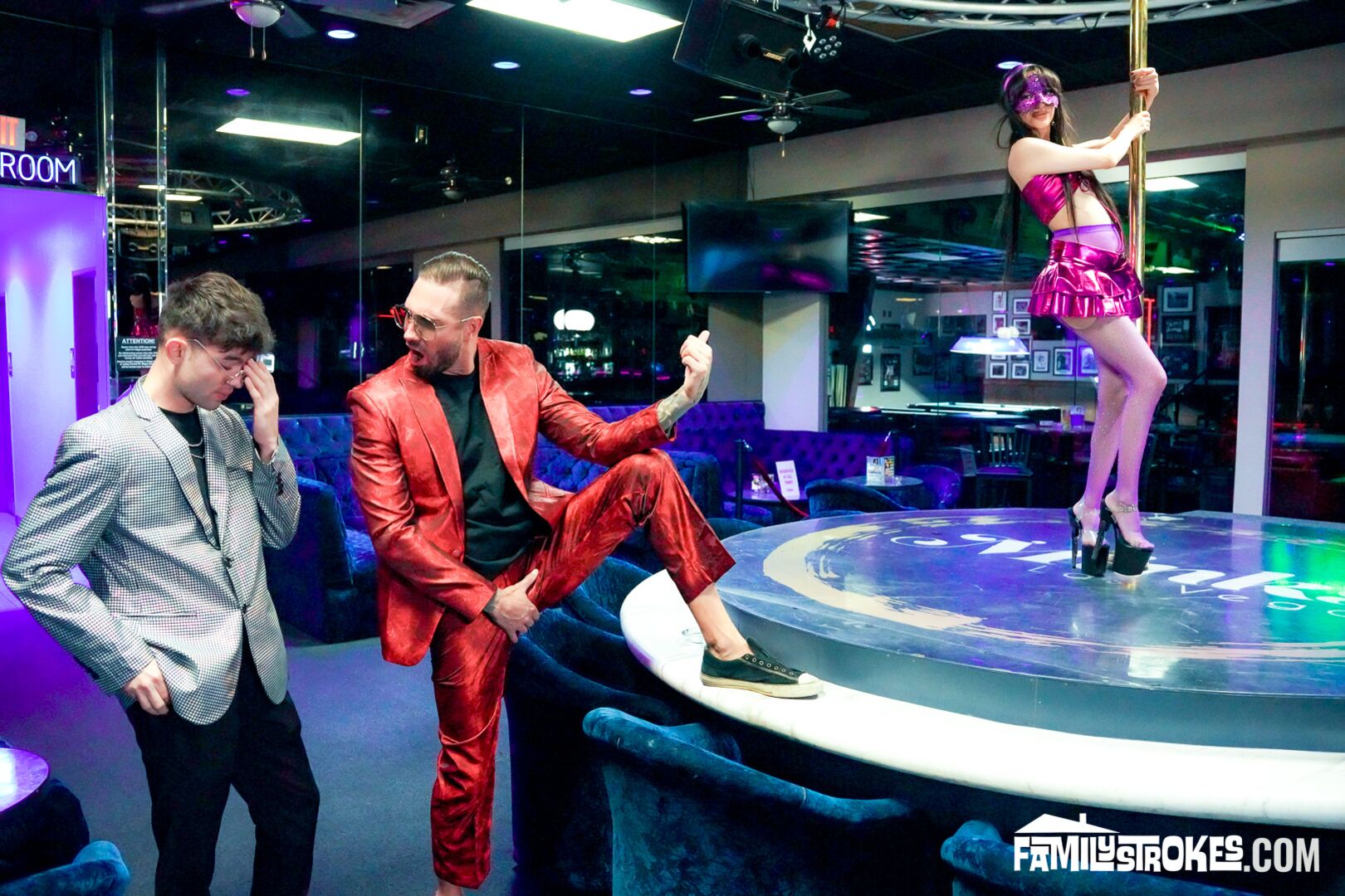 “Spitroast Me, Just Don’t Tell Mom I’m a Stripper!” Ronnie’s Secret Revealed