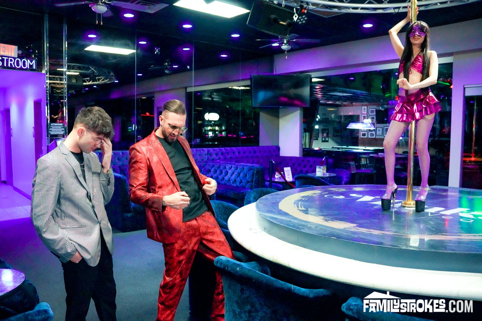“Spitroast Me, Just Don’t Tell Mom I’m a Stripper!” Ronnie’s Secret Revealed