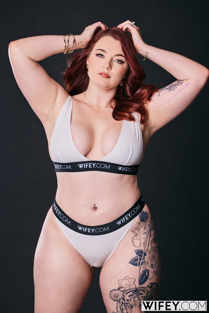 Red Rose And James - Curvy Redhead Gets Stretched Out By BBC