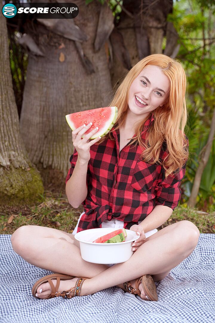 Redhead Teen Gracey Snow Enjoys a Naked Picnic and Cumming Under the Sun