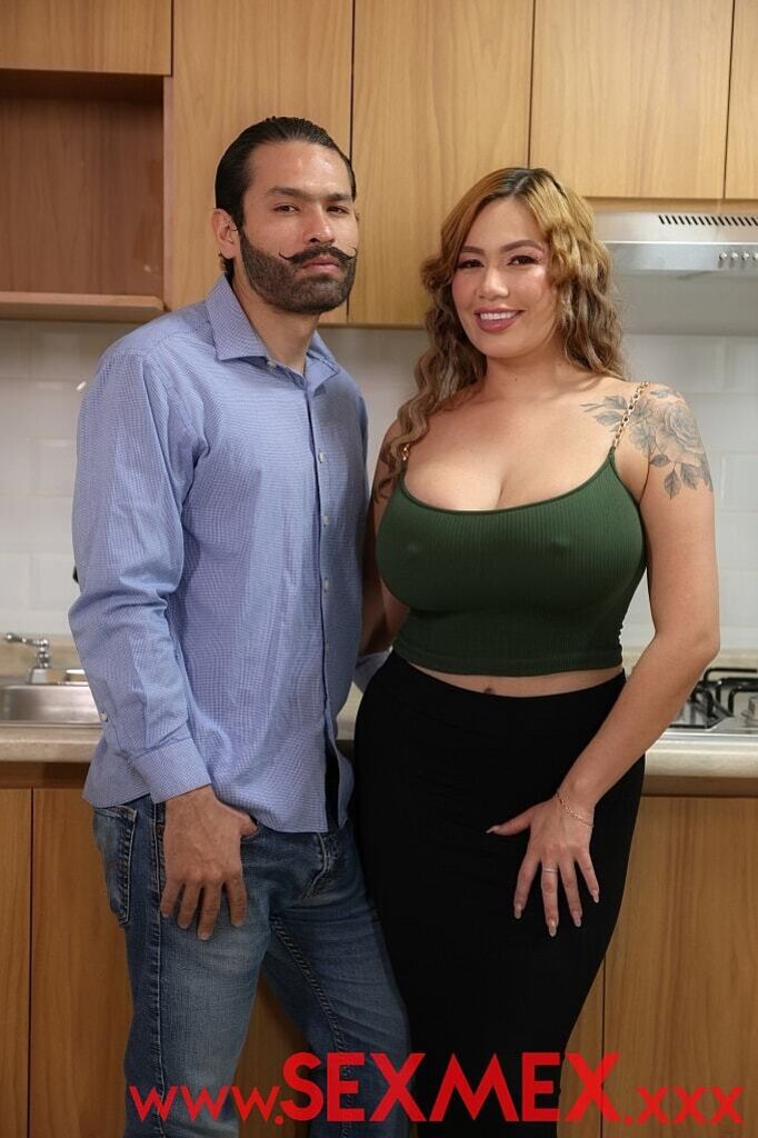 BUSTY REAL ESTATE AGENT . Anai Loves