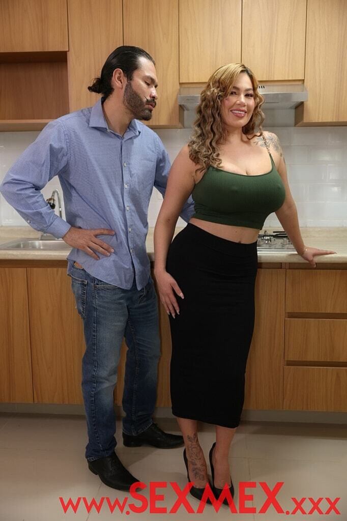 BUSTY REAL ESTATE AGENT . Anai Loves
