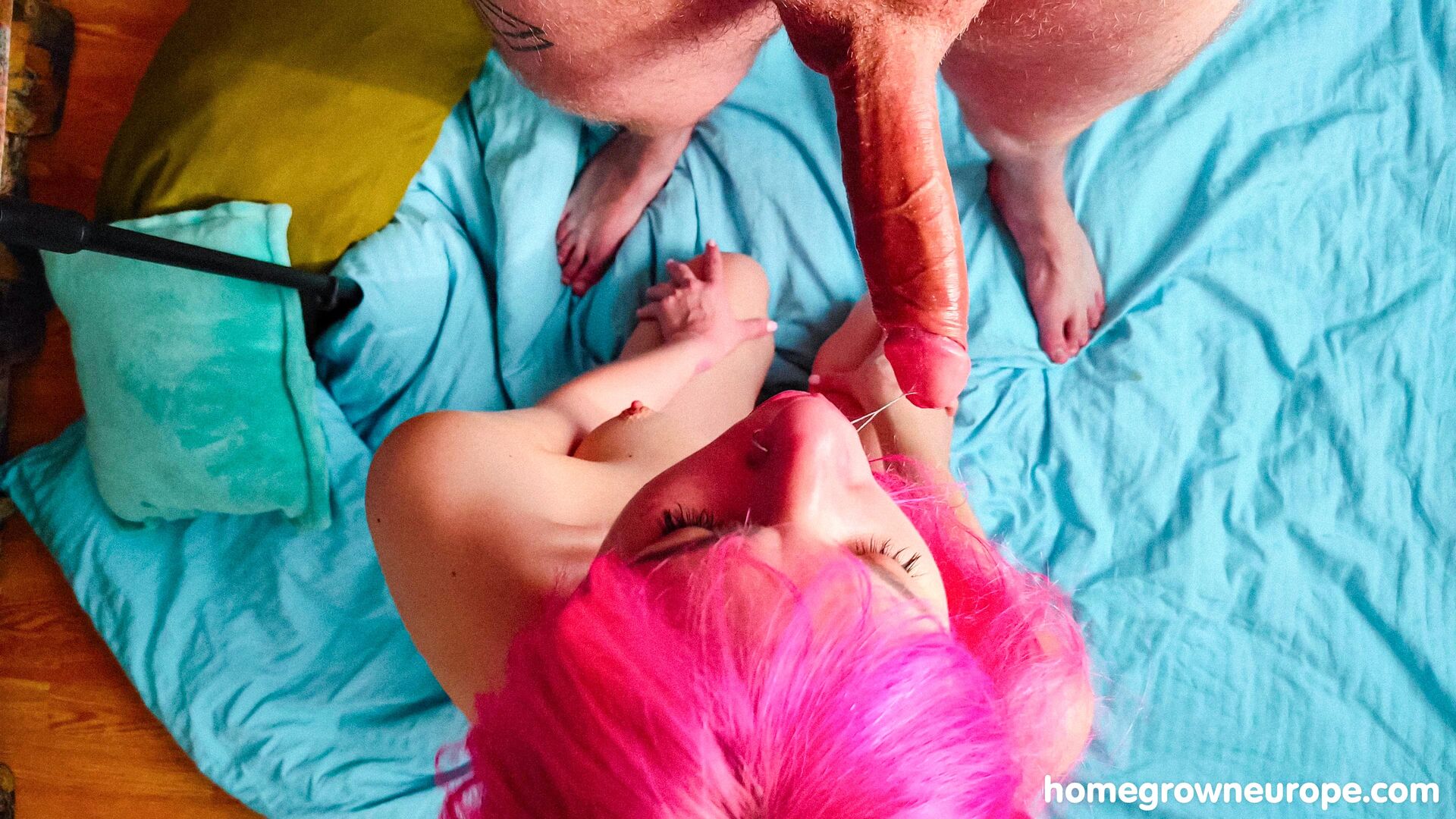 Long pink hair, tight pink pussy