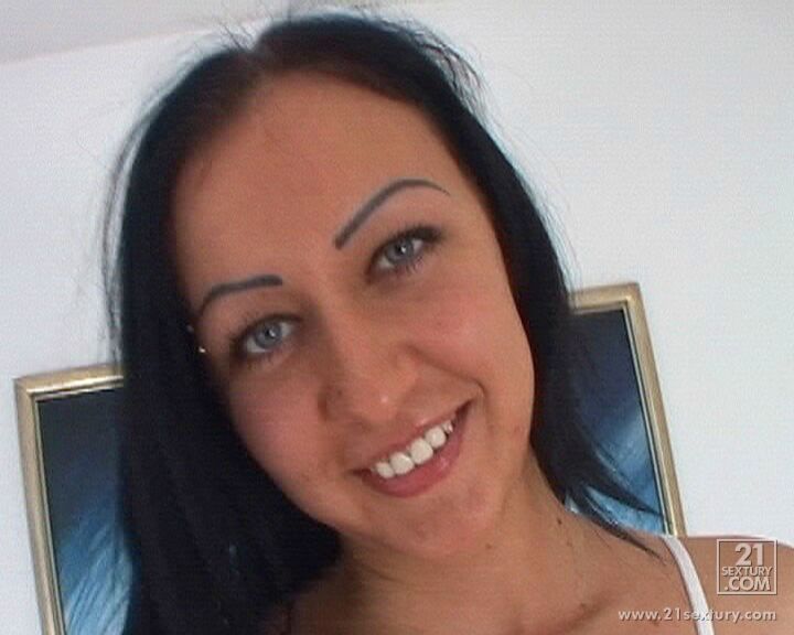Fingering Carmen