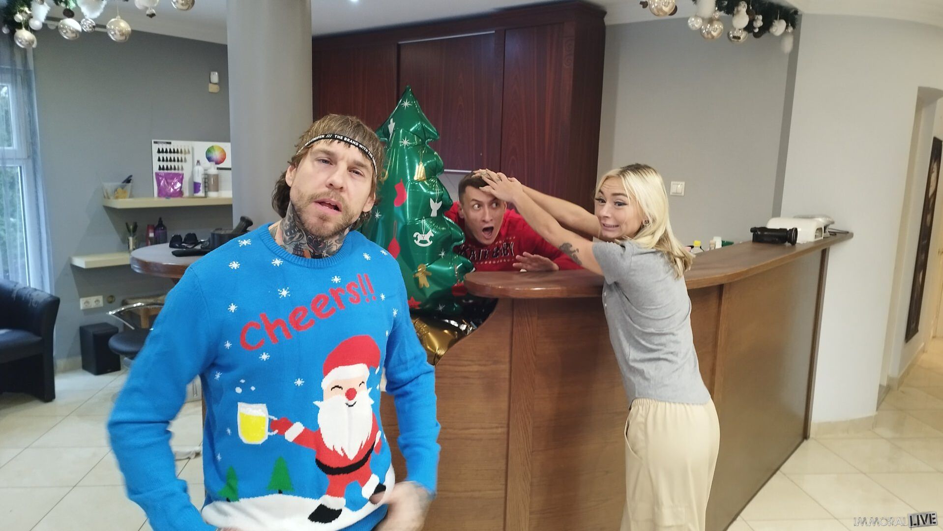 BOYFRIEND CATCHES CHLOE TEMPLE CHEATING on CHRISTMAS