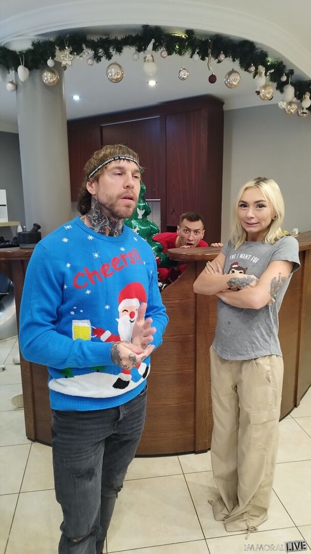 BOYFRIEND CATCHES CHLOE TEMPLE CHEATING on CHRISTMAS