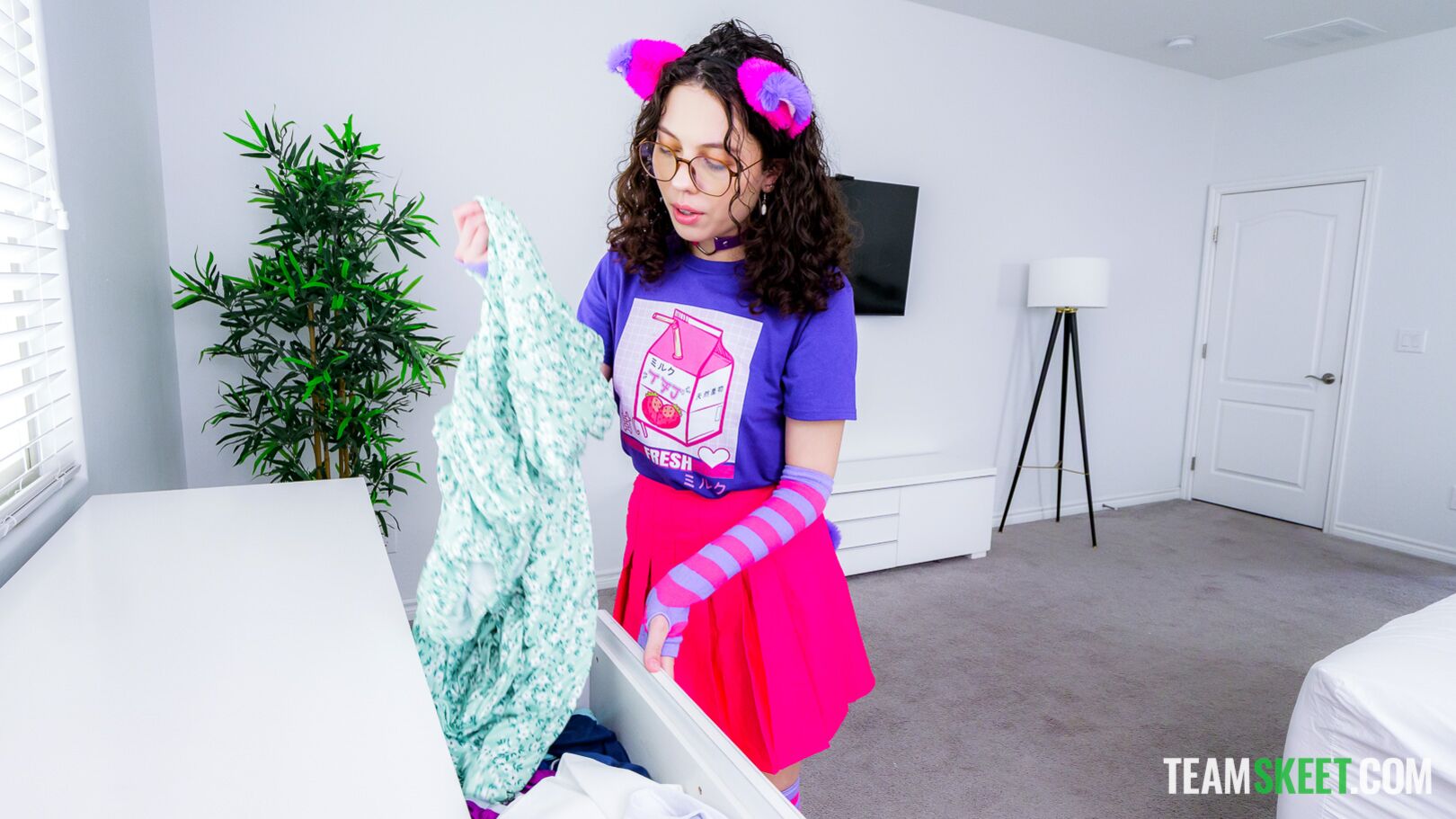 “Try on My Mom’s Lingerie…” Nerd Girl vs Jock’s Cock