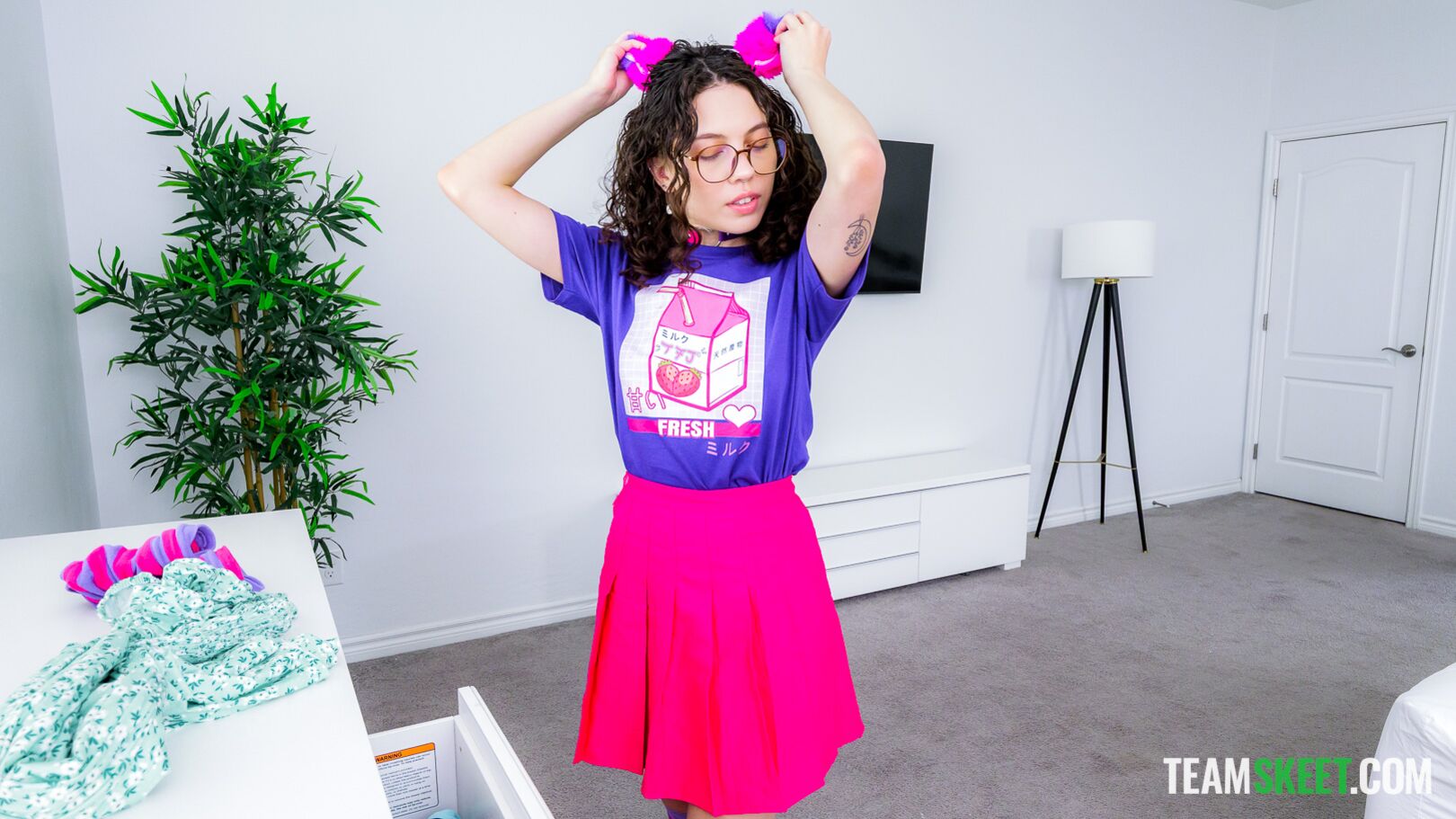 “Try on My Mom’s Lingerie…” Nerd Girl vs Jock’s Cock