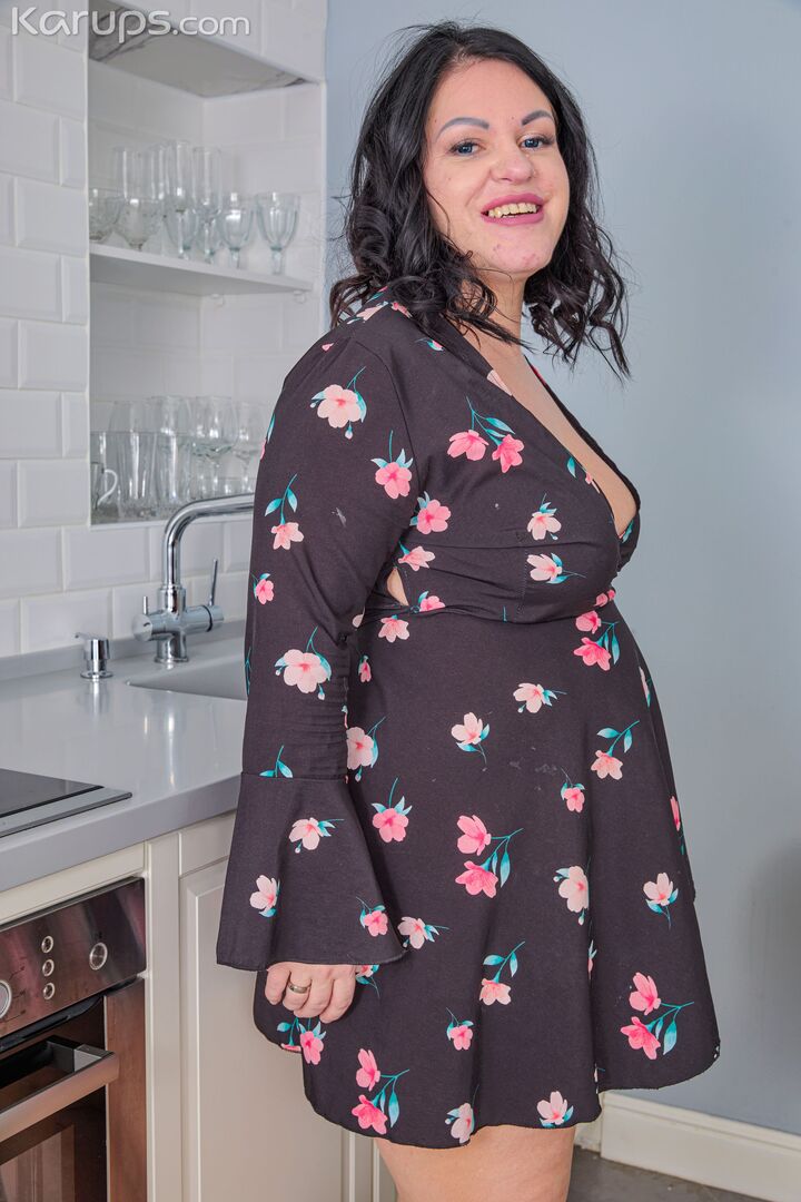 Sexy Chubby Mom
