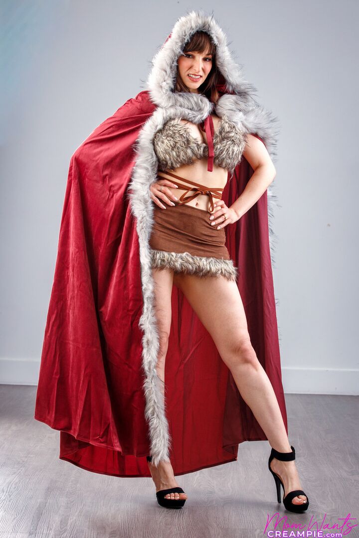 Mrs Krampus Is Collecting Creampies For Christmas - S8:E4