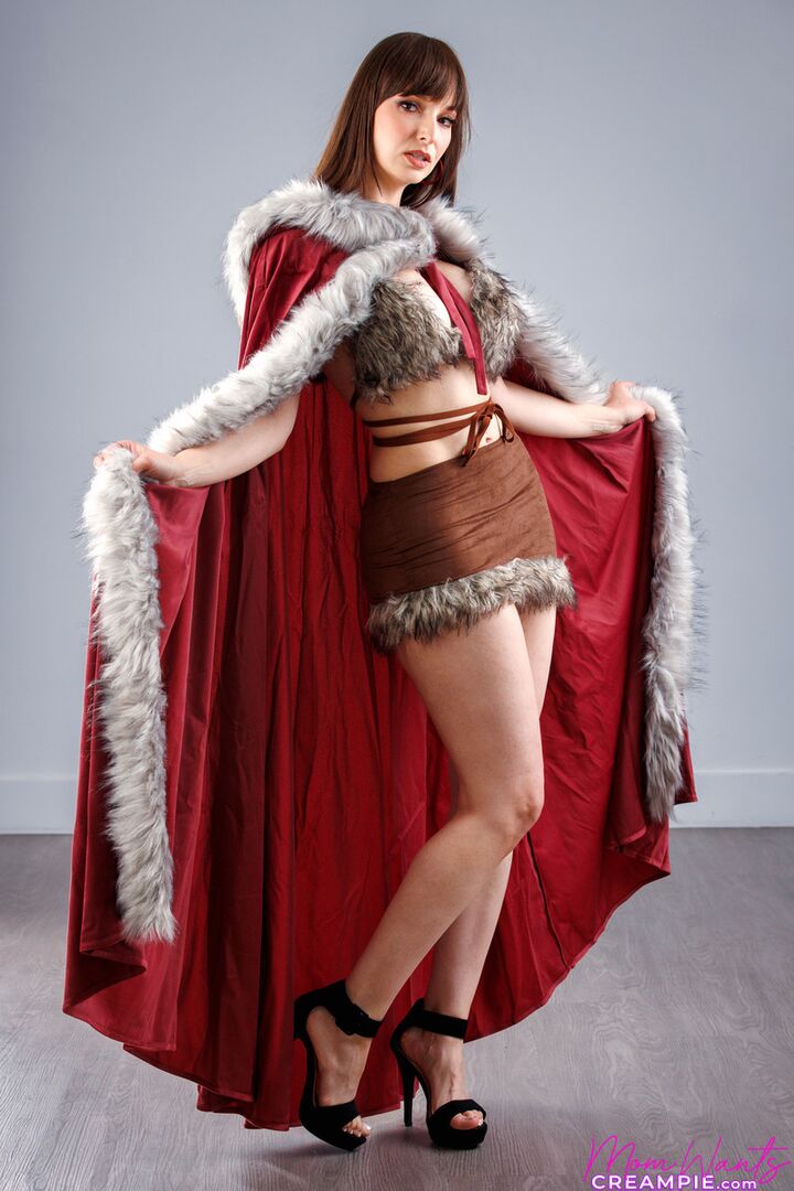 Mrs Krampus Is Collecting Creampies For Christmas - S8:E4
