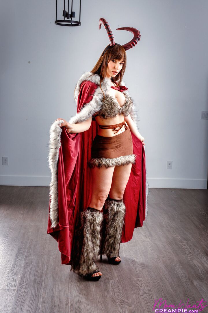 Mrs Krampus Is Collecting Creampies For Christmas - S8:E4