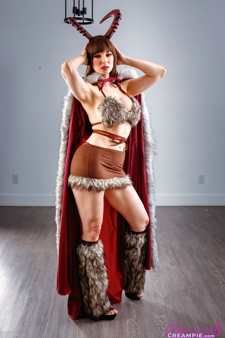 Mrs Krampus Is Collecting Creampies For Christmas - S8:E4