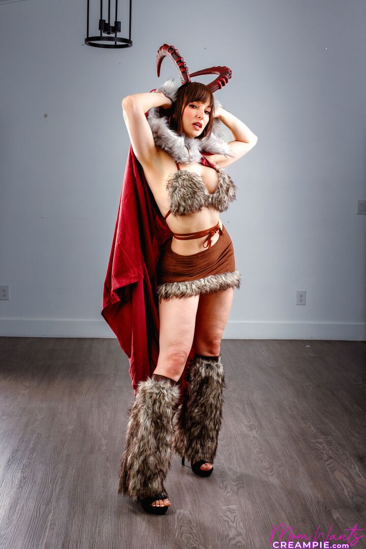 Mrs Krampus Is Collecting Creampies For Christmas - S8:E4