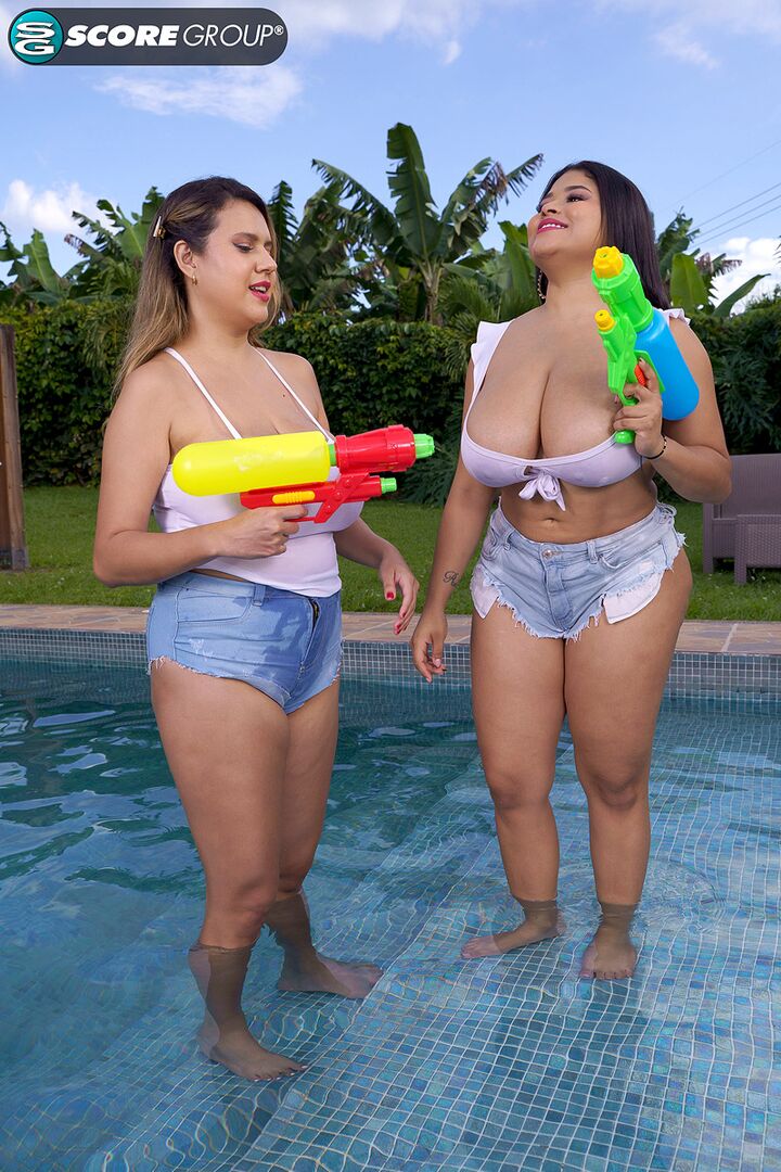 Battle of the Wet Tank Top Stars