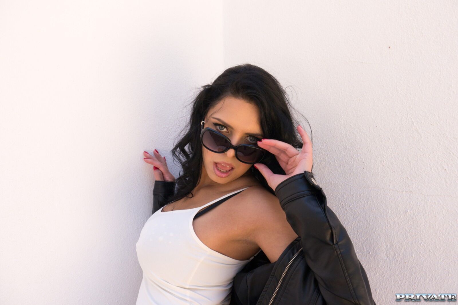 Kira Queen Is Ready to Rule Your World