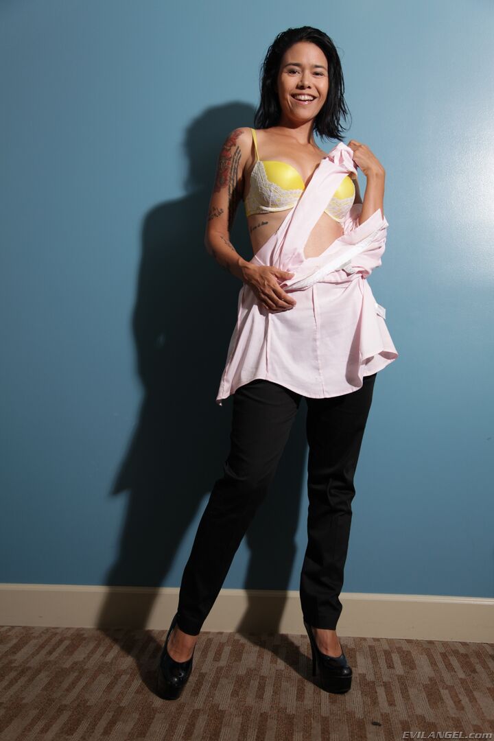 Dana Vespoli's Real Sex Diary #03, Scene #04