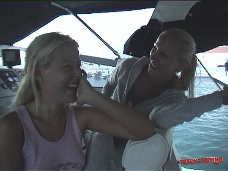 Fisting with Sophie and Sandy