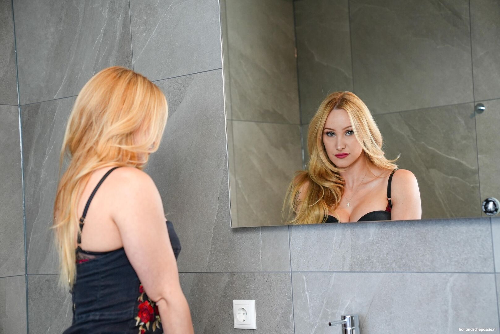 Juicy jane laat de loodgieter komen! full video by hollandsche passie