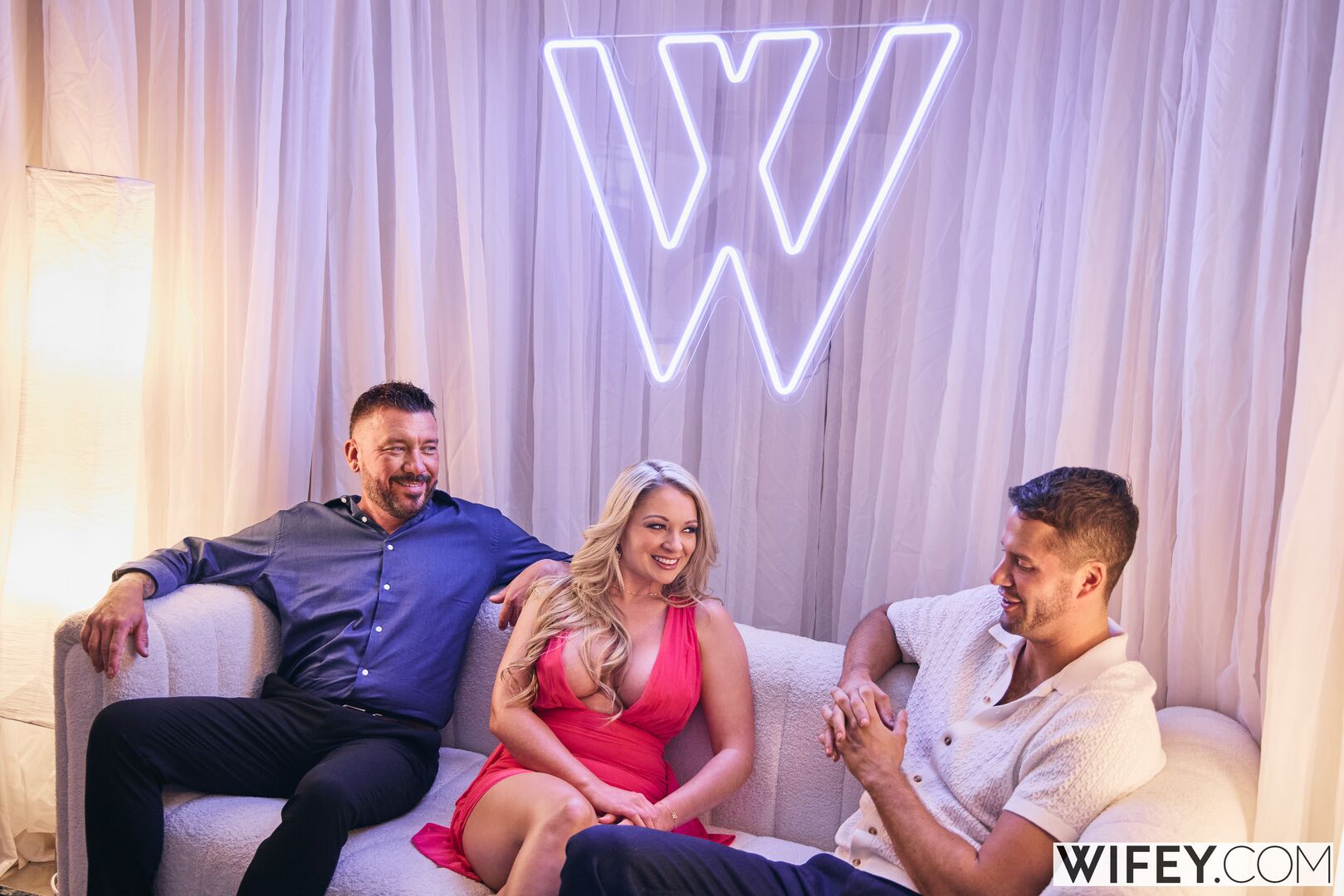 Alexa And Keith: Busty Blonde Hotwife Puts On A Show For Hubby
