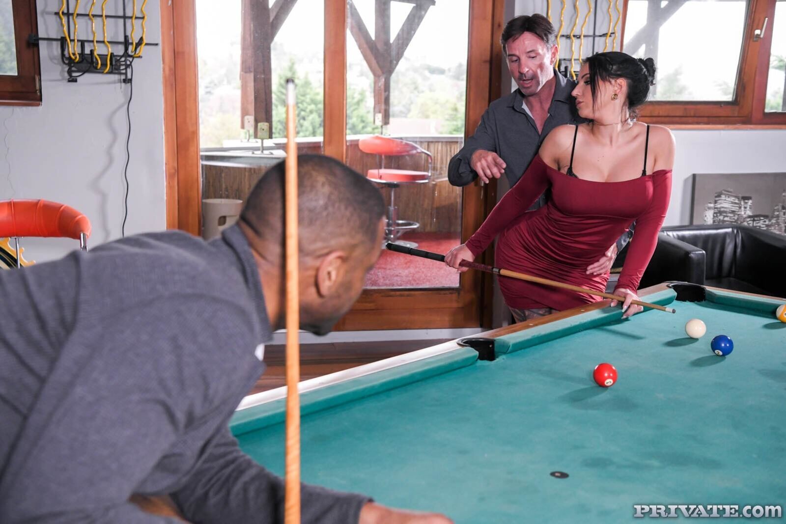 Have you see how Jolee Love plays on the pool table?