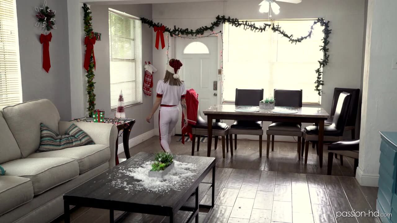 Roxy Ryder: Xxxmas Cheer