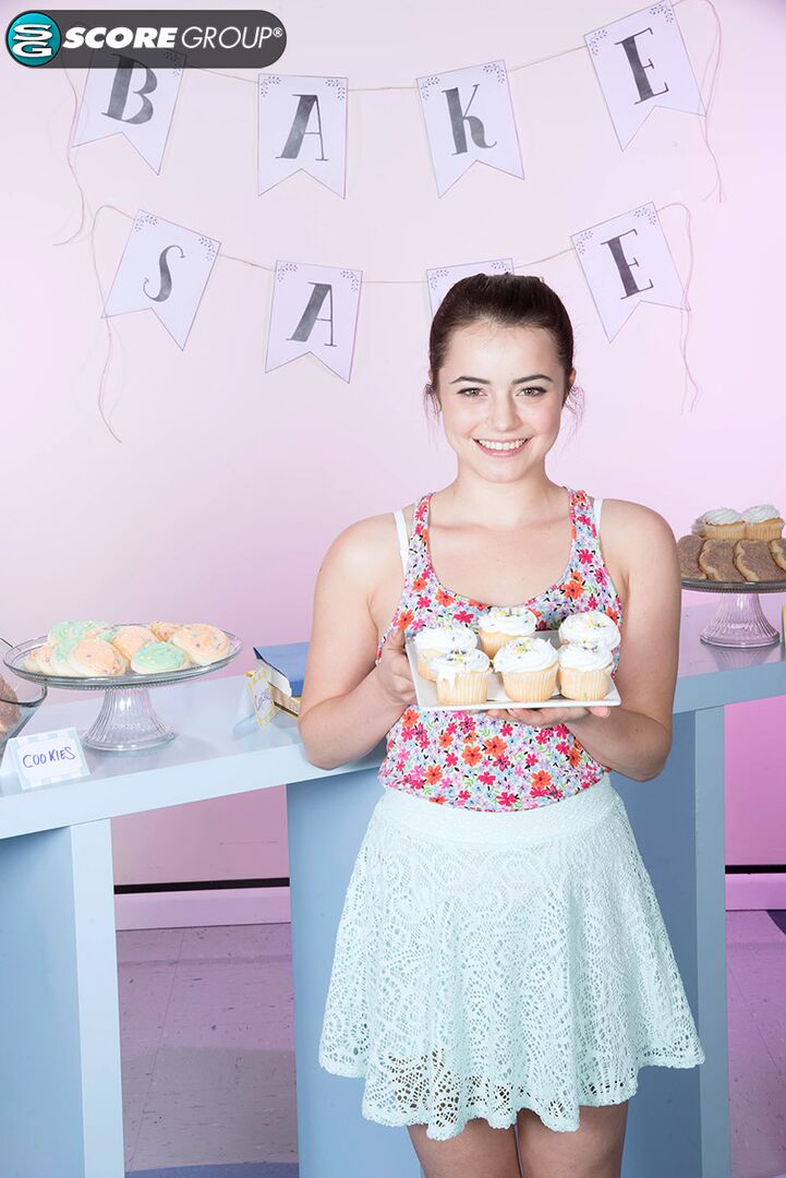 Cute Kylie Quinn Bakes Cookies Then Fingers Her Cookie Till She Creams