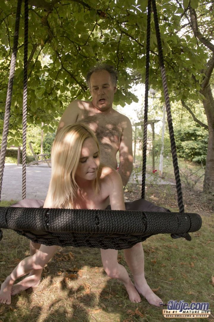 The Repairman`s Groupie