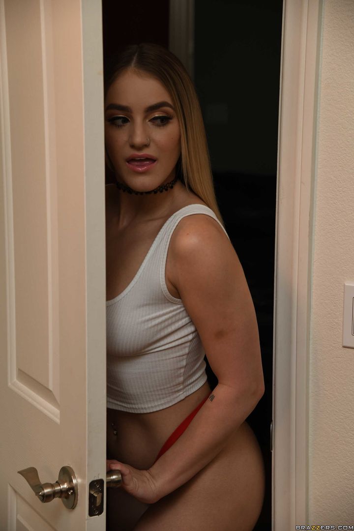 Fucking Her Friend's Mom