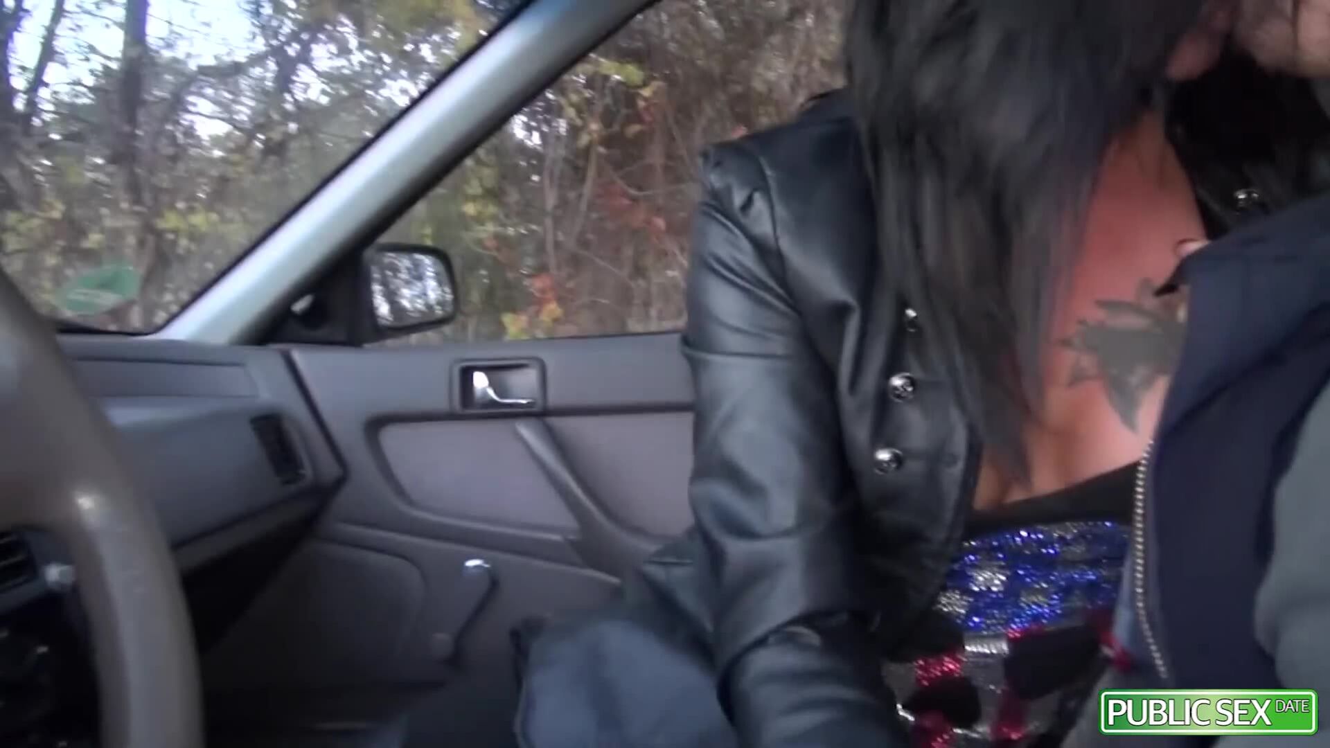 Lady Paris: Outdoor Hookup Slut